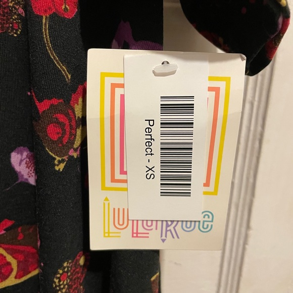 NWT! Lularoe perfect t - Picture 3 of 3